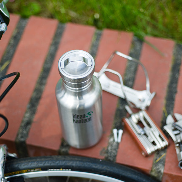 classic-steel-loop-cap-g9 stainless_bottle_cap_bike_parts_lifestyle.jpg