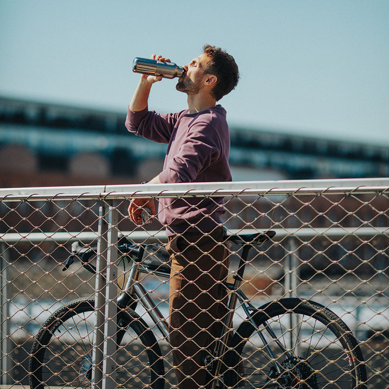 20oz-rise-reflect-with-bamboo-cap-r2 16oz_rise_reflect_man_bike_square.jpg