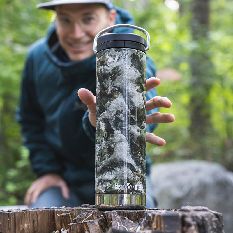 20oz-tkwide-with-twist-cap-mossy-oak-w4 20oz_bottle_twist_mossyoak_terragila_closeup_square.jpg