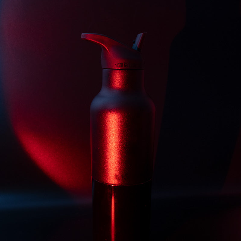 20oz-rise-classic-may-the-4th-i2 20oz_rise_classic_may_the_fourth_starwars_black_bottle_redglow_square.jpg