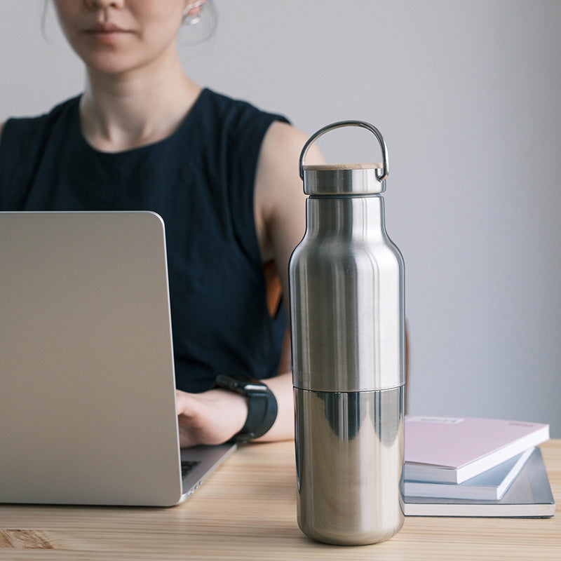 20oz-rise-reflect-with-bamboo-cap-r2 20oz_rise_reflect_desk_laptop_square.jpg