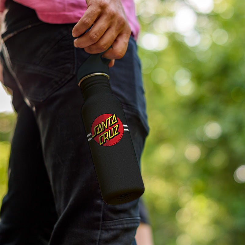 27oz-classic-with-flip-seal-sport-cap-santa-cruz-n0 27oz_classic_water_bottle_santacruz_dot_hand_square.jpg
