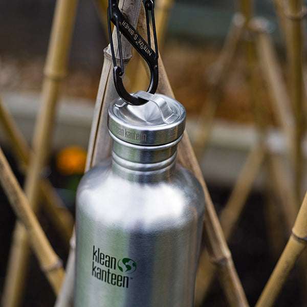 classic-steel-loop-cap-g9 40oz_bottle_steel_loop_cap_lifestyle.jpg