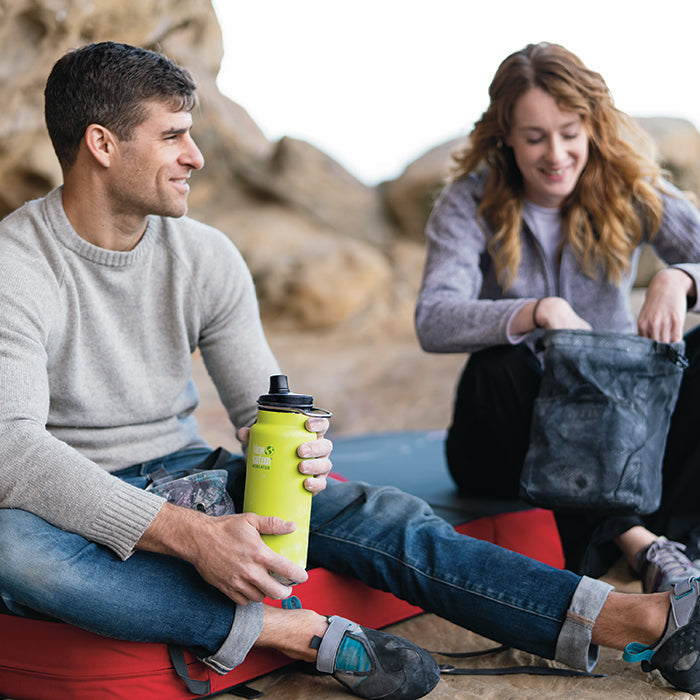 tkwide-chug-cap-h7 K32TKWSSL-JP-chug_cap_bouldering_lifestyle.jpg