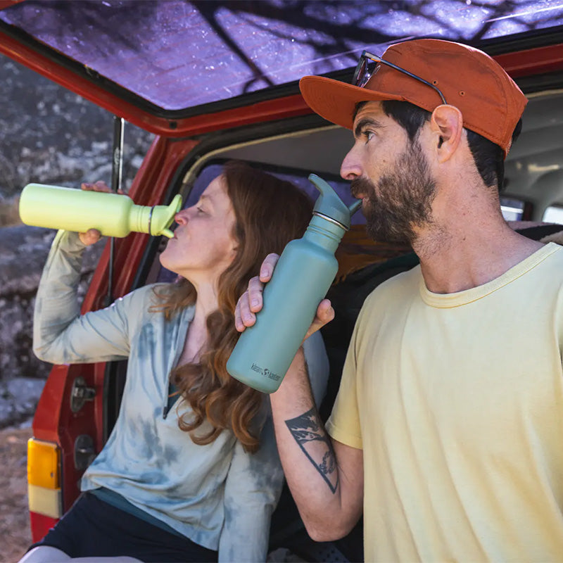 27oz-classic-with-flip-seal-sport-cap-m3 classic_27oz_flip_seal_couple_tailgate_tip-sip_square.jpg
