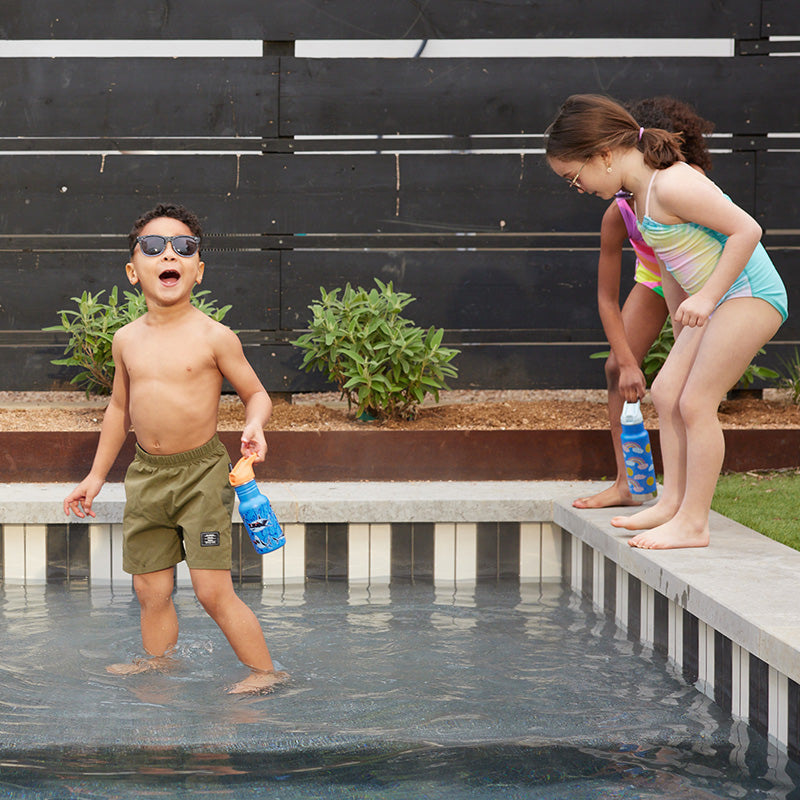 12oz-kid-s-classic-with-flip-seal-sport-cap-q6 kid_sport_flip_seal_12oz_boy_pool_square.jpg