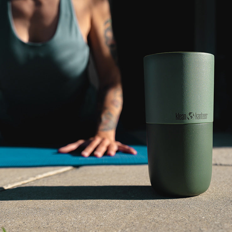smoothie-set-o9 smoothie_kit_rise_tumbler_seaspray_closeup.jpg