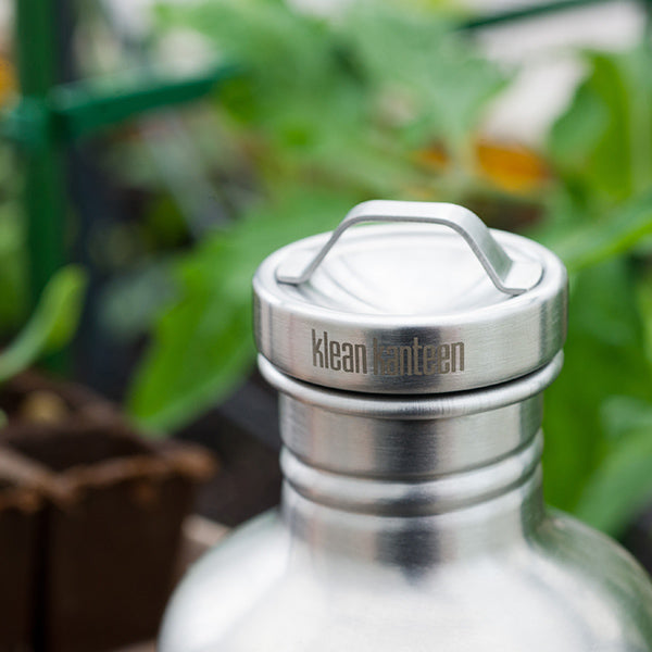 classic-steel-loop-cap-g9 stainless_cap_garden_lifestyle.jpg