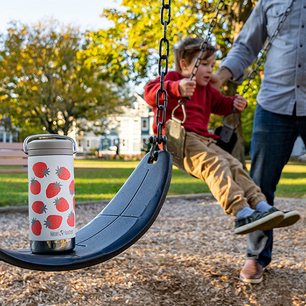 kid-s-sippy-cup-and-wide-water-bottle-set-d0 tkwide_12oz_twist_dad_swing_strawberries_square_1e20ad94-ab52-4afc-96d1-70b3ef8e58c1.jpg