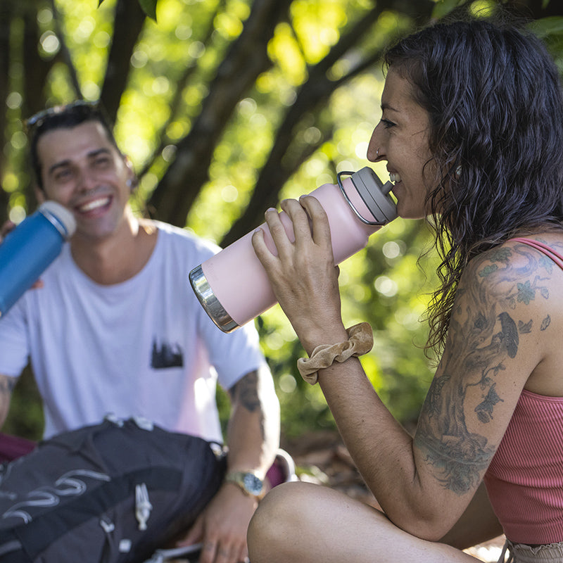 32oz-tkwide-with-twist-cap-n0 tkwide_32oz_insulated_bottle_twist_costarica_couple_drink_square.jpg